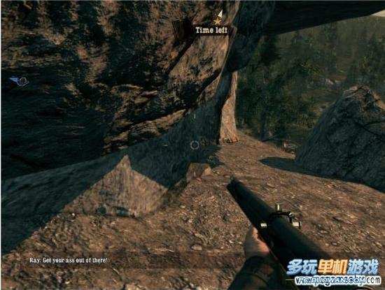 关卡开始，营地突然遭受敌人的猛烈攻击。面对这突如其来的危机，你需要迅速做出反应以应对。